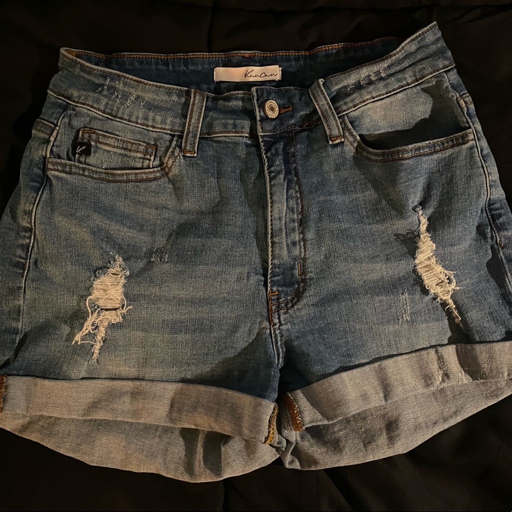 Kancan Distressed Cuff Jean Shorts size 9/32